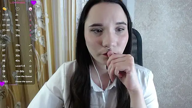 KateForLove online show from 03.04.25