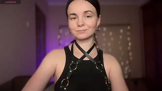 Snapshot of lanaloulou chatting on 10.25.25 lanaloulou online show from 10.25.25