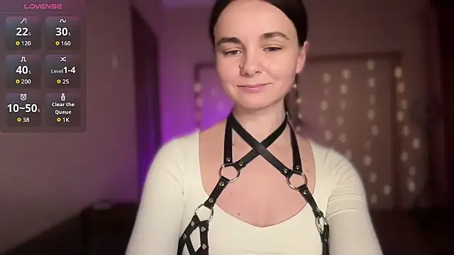 Snapshot of lanaloulou chatting on 11.07.25 lanaloulou online show from 11.07.25