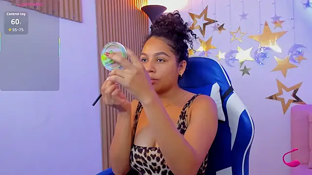 Snapshot of Sasha_rd chatting on 11.05.25 Sasha rd online show from 11.05.25