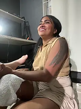 Snapshot of Ariana_Rodriguez chatting on 12.23.25 Ariana Rodriguez online show from 12.23.25