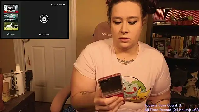 Snapshot of VioletNova chatting on 02.26.26 VioletNova online show from 02.26.26