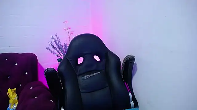 Ayliinn  online show from 09.21.25