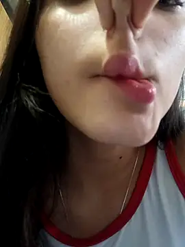 Valen Person online show from 11.04.25