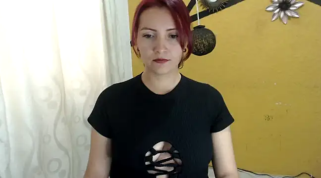 Snapshot of nanis_milf chatting on 03.11.25 nanis milf online show from 03.11.25