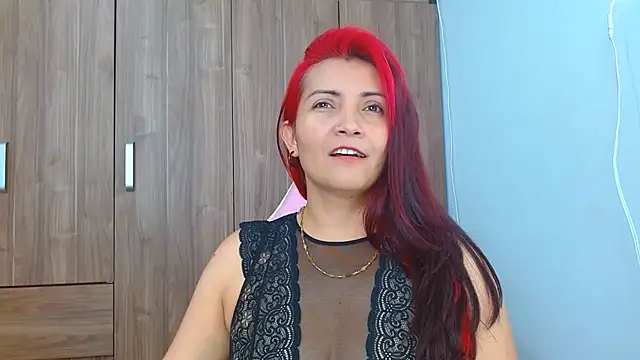 Snapshot of nanis_milf chatting on 07.02.26 nanis milf online show from 07.02.26