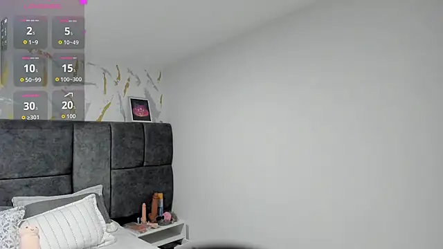 Cristal Velle online show from 11.23.25