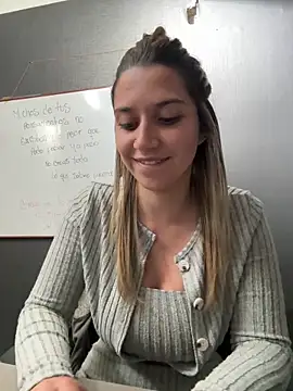 Isabella Varella online show from 02.11.26