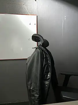 Isabella Varella online show from 02.19.26