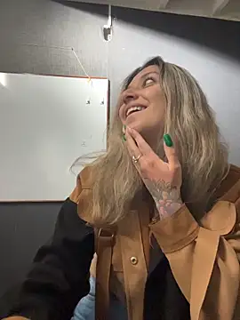 Isabella Varella online show from 02.23.26