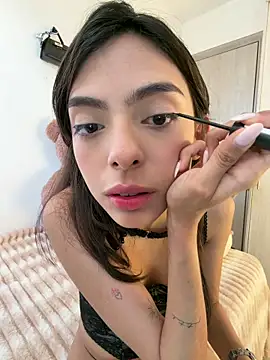 Snapshot of ZaraLuuv chatting on 02.26.26 ZaraLuuv online show from 02.26.26