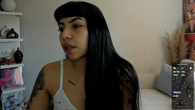 Snapshot of Saraa_Desiree chatting on 09.22.25 Saraa Desiree online show from 09.22.25