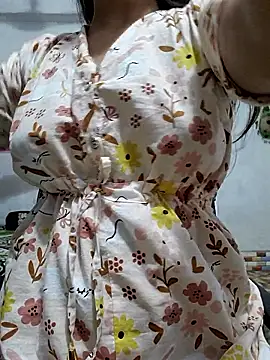 sexy-trisha1 online show from 05.15.26