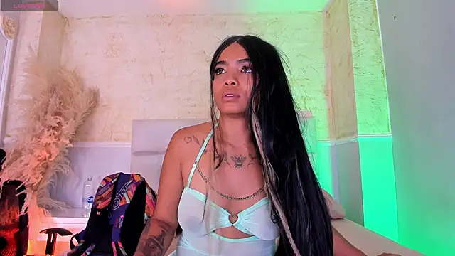 SarahLynn7 online show from 04.08.26