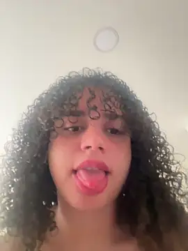 Snapshot of KittyTwerk_2 chatting on 03.19.25 KittyTwerk 2 online show from 03.19.25