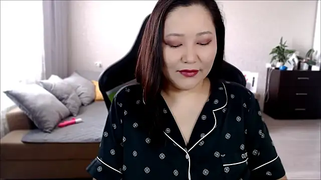 LisaAsianFlower online show from 03.13.25