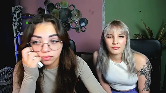 kiki swan online show from 12.04.25