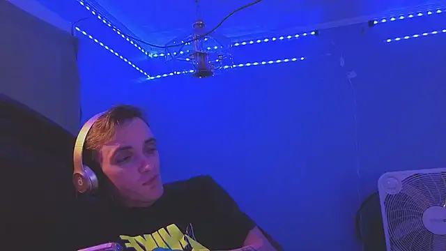 Ilovepussy1911 online show from 04.12.26