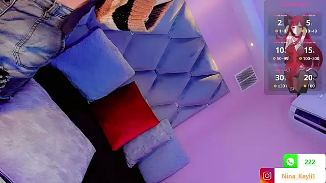 Snapshot of Nina_Keyli chatting on 09.22.25 Nina Keyli online show from 09.22.25