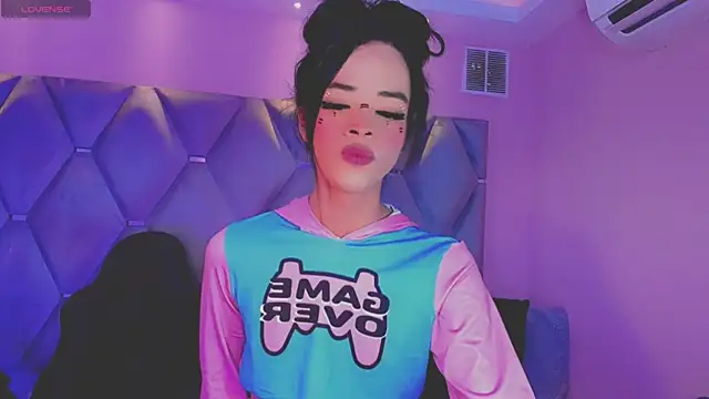 Snapshot of Nina_Keyli chatting on 09.26.25 Nina Keyli online show from 09.26.25