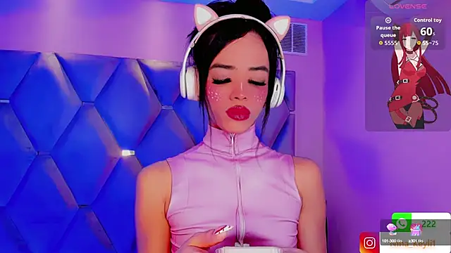 Snapshot of Nina_Keyli chatting on 09.29.25 Nina Keyli online show from 09.29.25