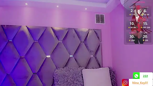 Snapshot of Nina_Keyli chatting on 10.13.25 Nina Keyli online show from 10.13.25