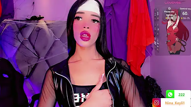 Snapshot of Nina_Keyli chatting on 10.18.25 Nina Keyli online show from 10.18.25