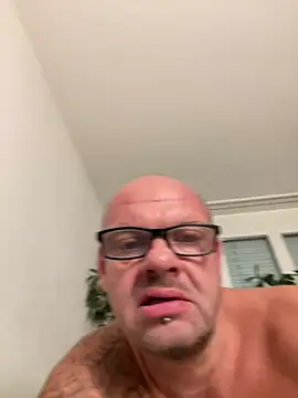 HerrundFrau-M online show from 03.04.25