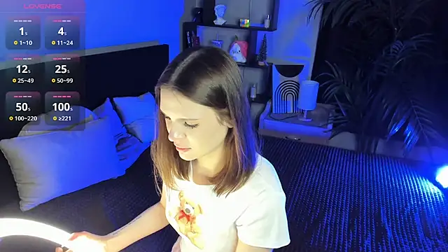 LisaBaillea online show from 03.21.25