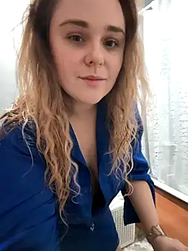 Juicy PeachLux online show from 11.06.25