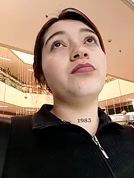 Snapshot of Karina_Leon chatting on 11.30.25 Karina Leon online show from 11.30.25