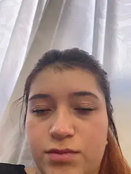 Karina Leon online show from 06.17.26