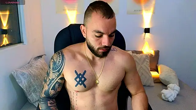 Isaac Carter online show from 03.05.25