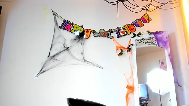 Alexa Bravva online show from 11.01.25