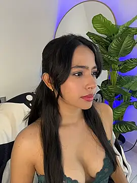  Emily Thompson  online show from 07.16.26