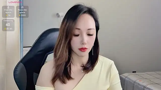 Dewluna online show from 03.05.25