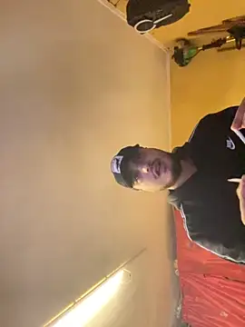 Snapshot of Bello98sud chatting on 12.02.25 Bello98sud online show from 12.02.25