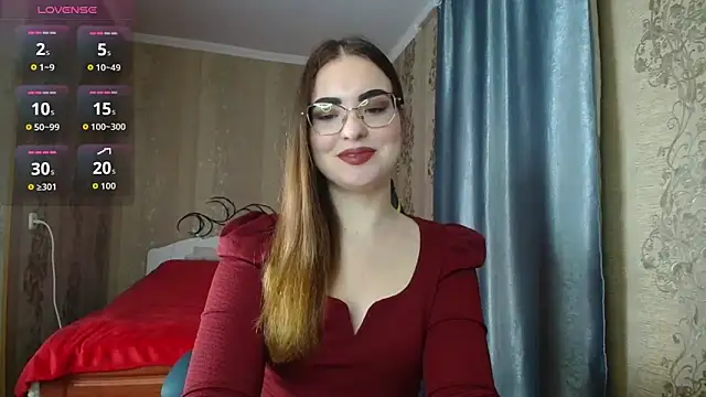 Snapshot of Leila_Kissyu chatting on 03.12.26 Leila Kissyu online show from 03.12.26