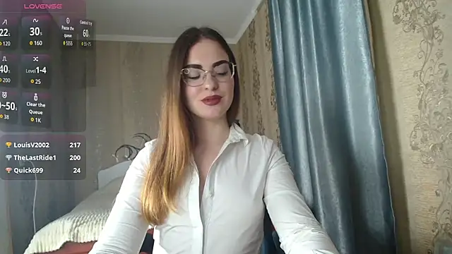 Snapshot of Leila_Kissyu chatting on 04.03.26 Leila Kissyu online show from 04.03.26