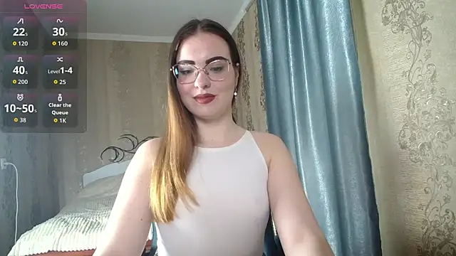 Snapshot of Leila_Kissyu chatting on 04.04.26 Leila Kissyu online show from 04.04.26