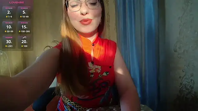 Snapshot of Leila_Kissyu chatting on 05.07.26 Leila Kissyu online show from 05.07.26