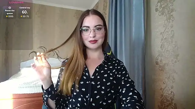 Snapshot of Leila_Kissyu chatting on 05.29.26 Leila Kissyu online show from 05.29.26