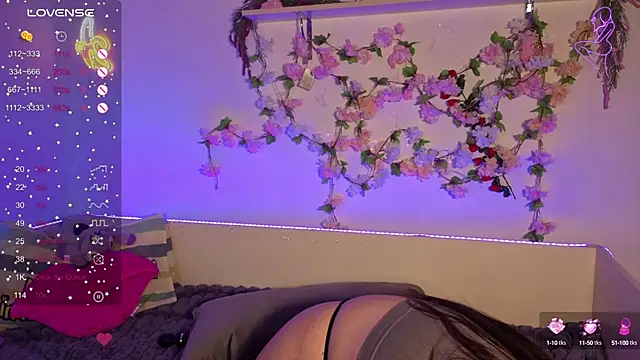 MiraLuccian online show from 09.27.25