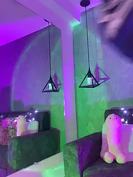 Snapshot of Hi_Soyfer chatting on 03.13.25 Hi Soyfer online show from 03.13.25