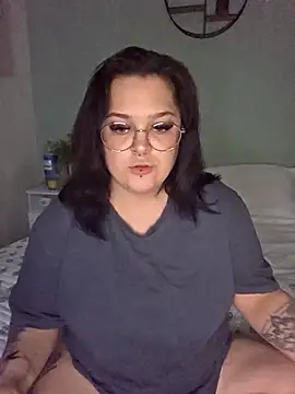 Saucy-Serenity online show from 10.19.25