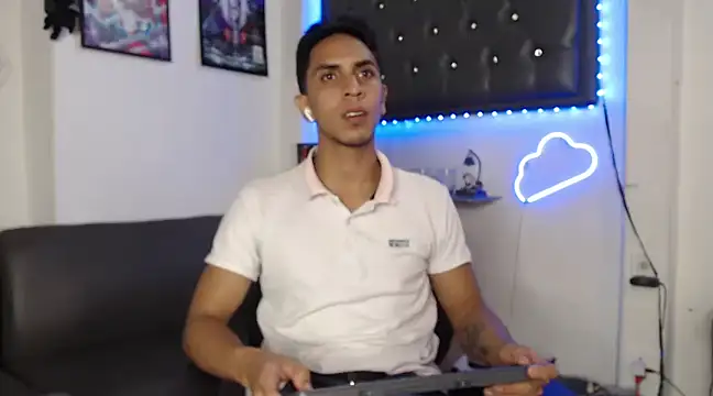 Monkey uchiha777 online show from 03.10.25