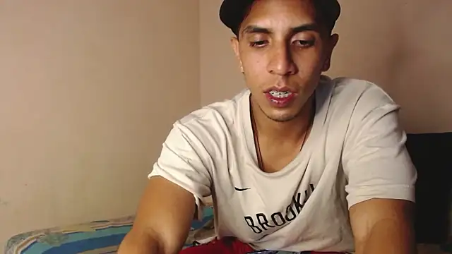 Monkey uchiha777 online show from 10.10.25