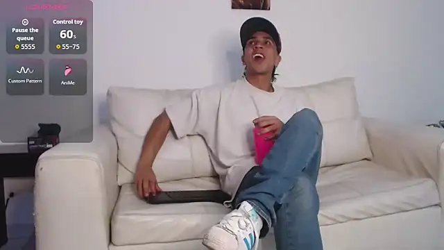 Snapshot of Monkey_uchiha777 chatting on 02.17.26 Monkey uchiha777 online show from 02.17.26