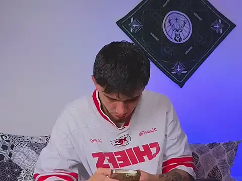 samevansx  online show from 10.28.25