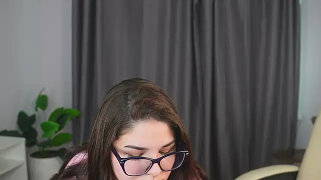 FloraBanford online show from 03.17.25